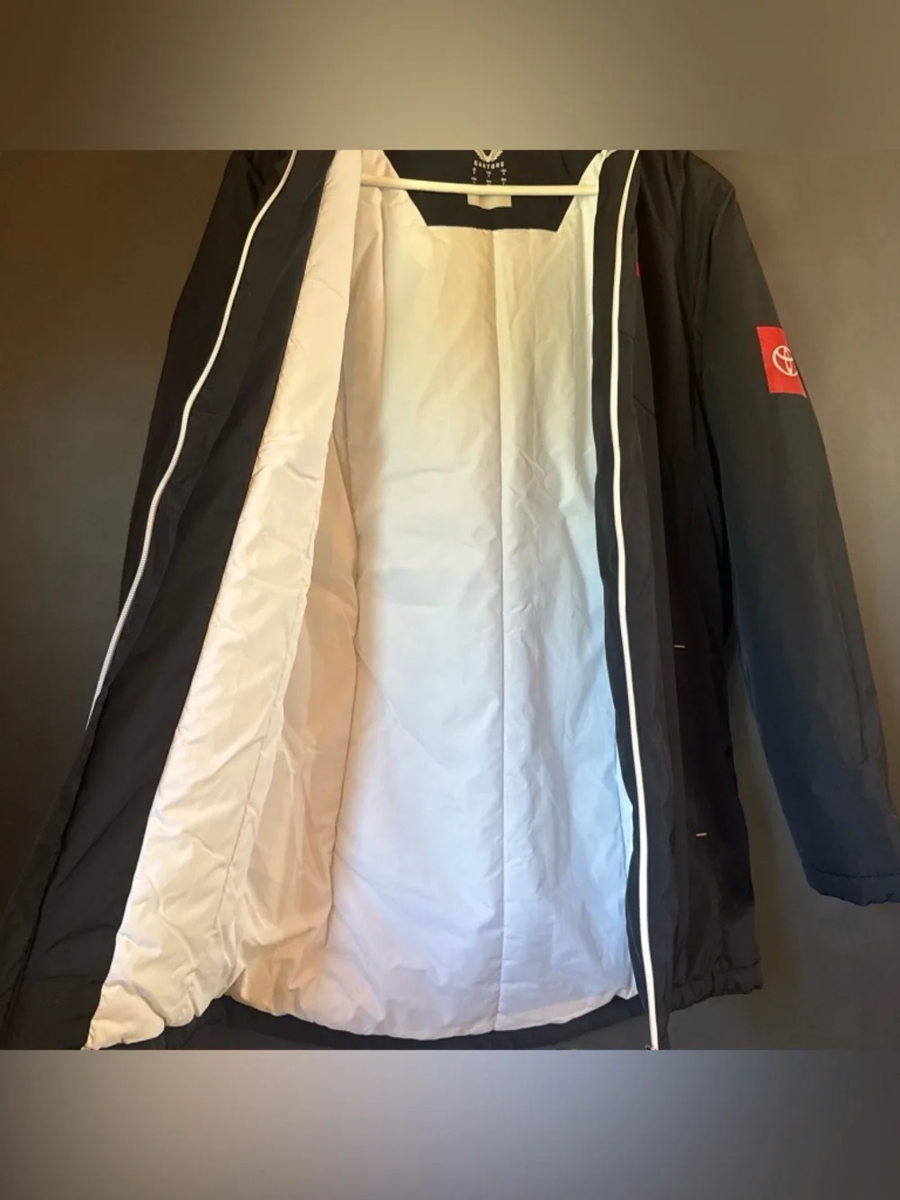 Castore Racing Puffer Jacket - Picture 4 of 8